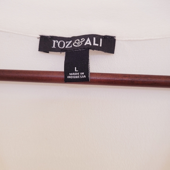 Roz & Ali Long Sleeved Button Detail Sheer Rayon White Blouse Size L - Picture 7 of 7